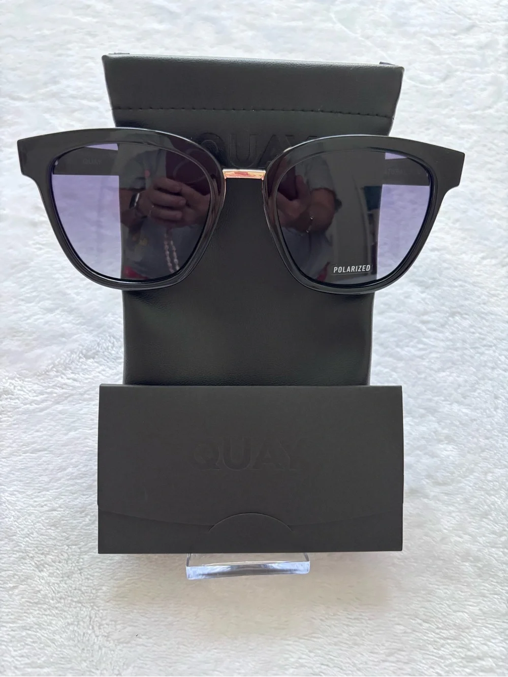 QUAY AUSTRALIA Act Natural Black Gold Polarized Square Sunglasses and Case--NEW